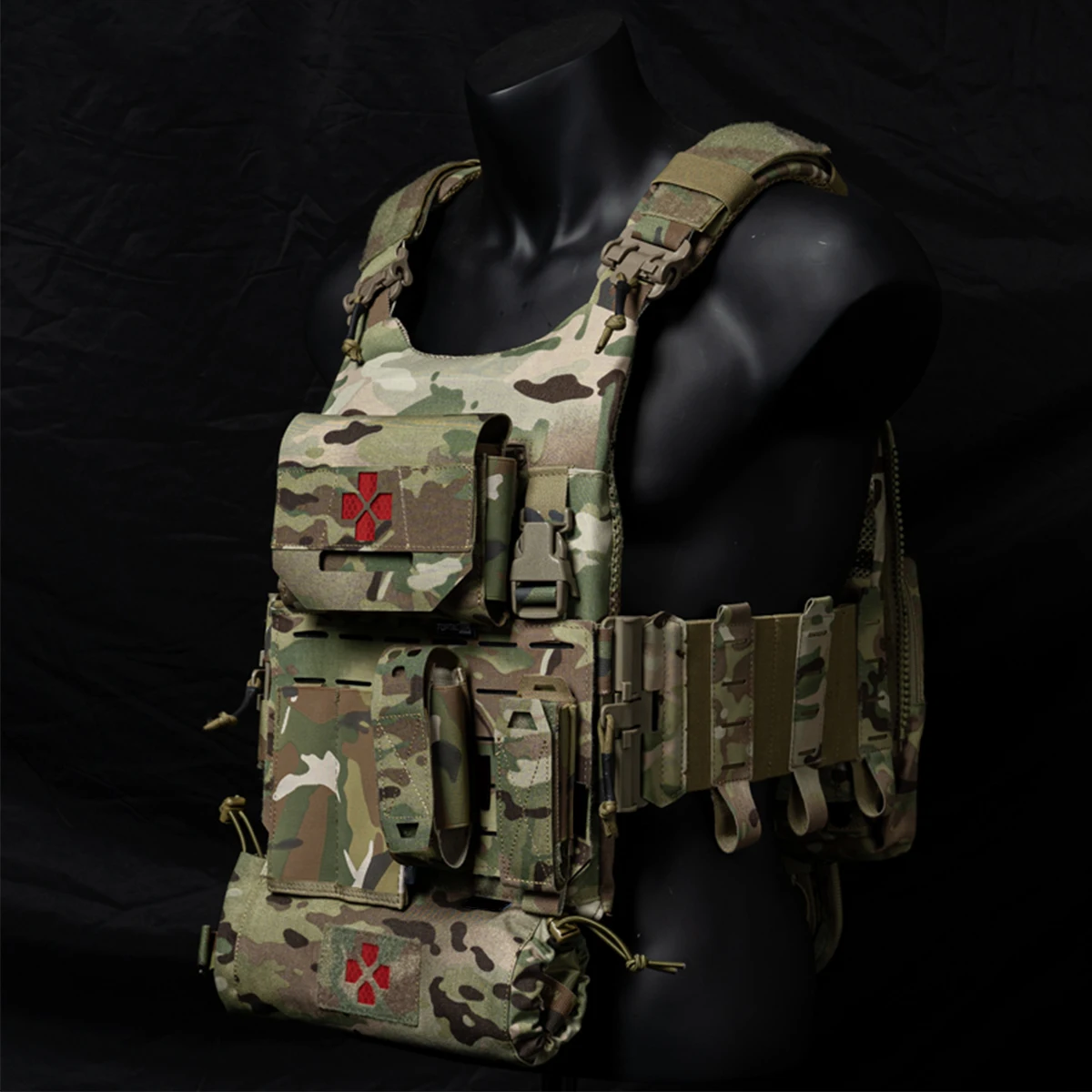 Tactical medical kit, quick-release MOLLE first aid kit, hunting clothing and accessories suitable for hunting, camping, etc