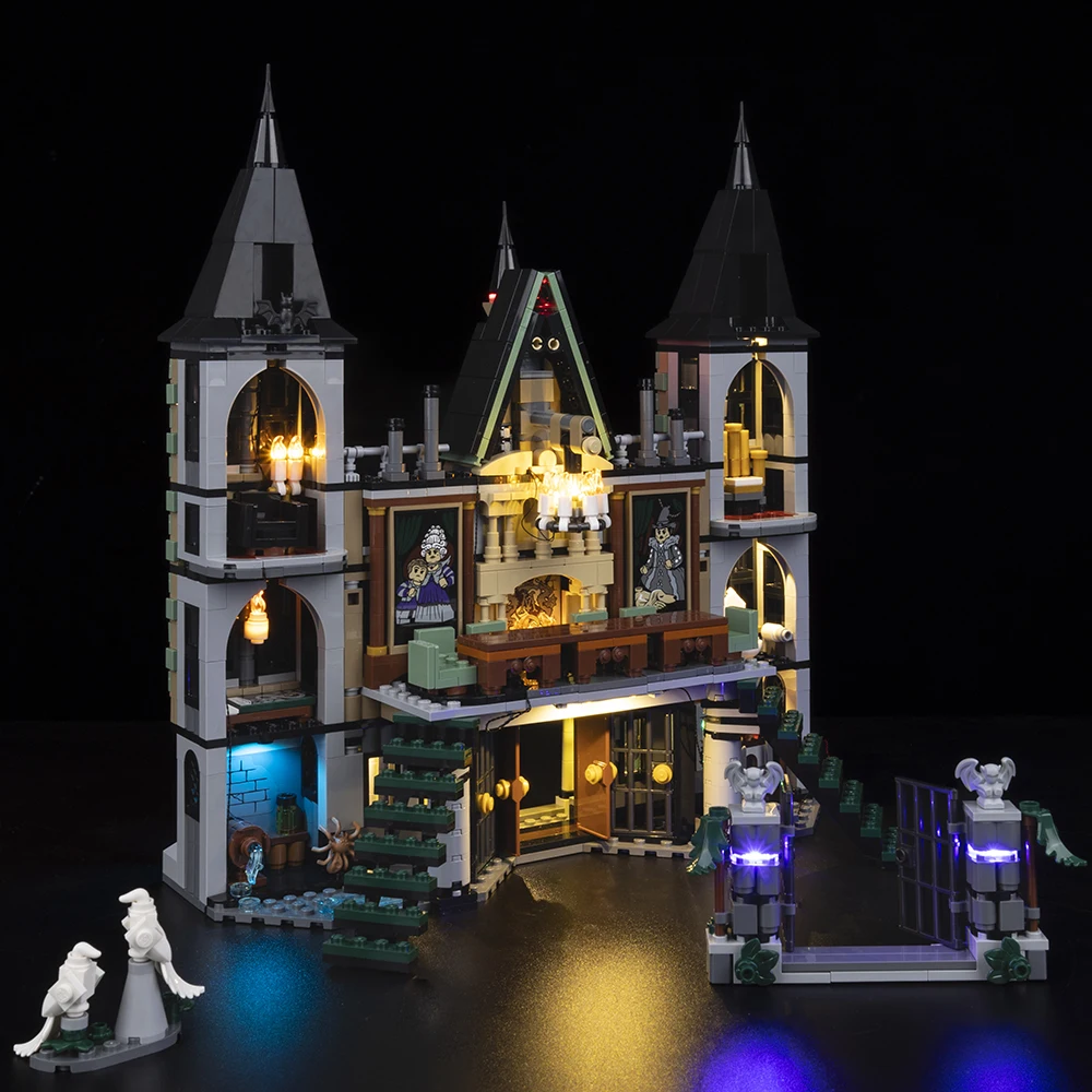 

Набор освещения для радиоуправляемой версии LEGO Malfoy Manor Potter не включает строительный блок (только комплект светодиодных фонарей)
