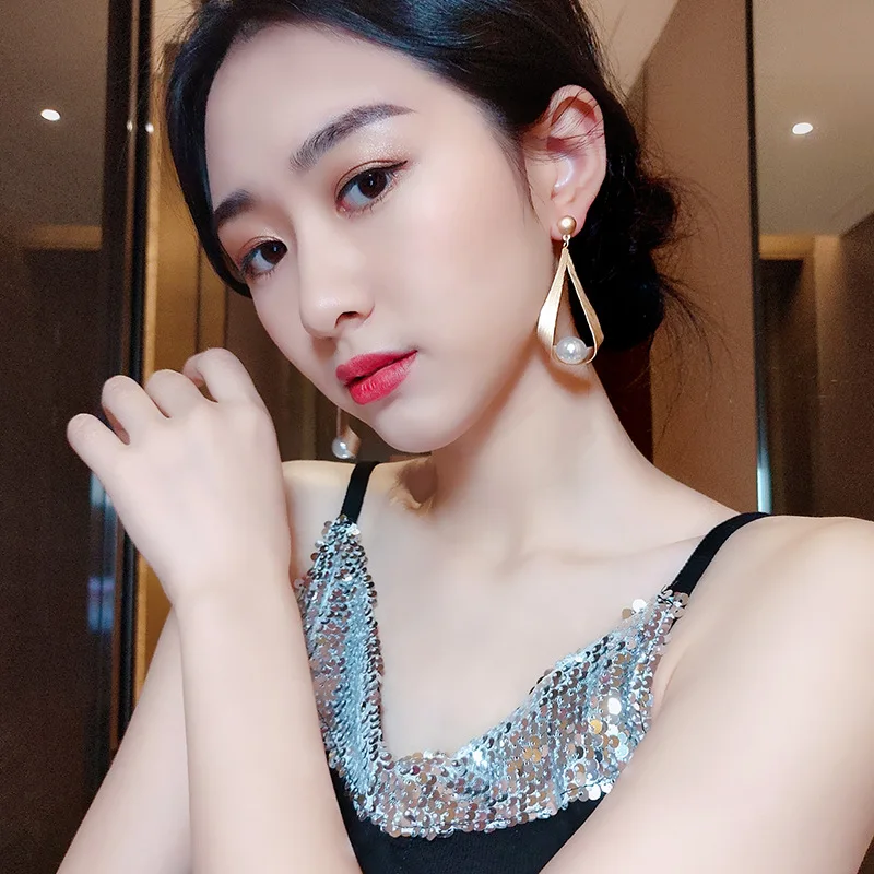 New  2024 Trendy Round Pearl Drop Earrings For Women Fashion Charm Statement Wedding Earrings Female Custom Jewelry