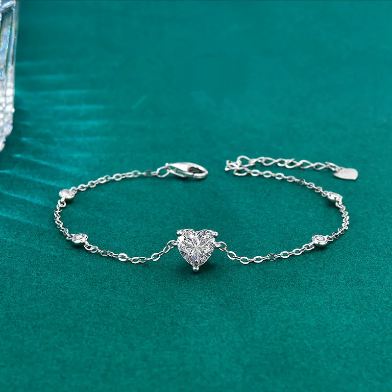 

S925 sterling silver women's bracelet gold-plated heart-shaped moissanite popular fashion jewelry party accessories