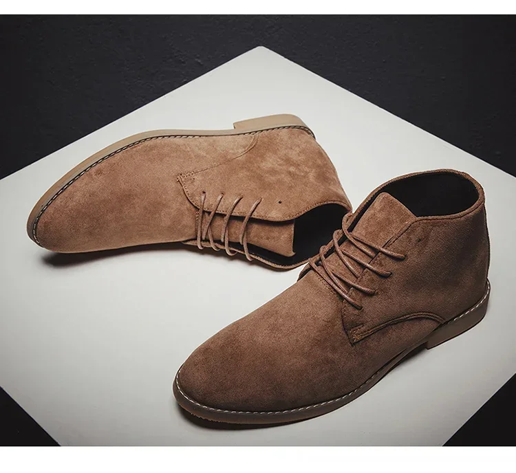 Modische braune Chelsea Boots für Herren im britischen Stil, hochgeschnittene Wildlederschuhe mit Schnürung und spitzer Zehenpartie, Herren-Knöchelstiefel – Detail 20