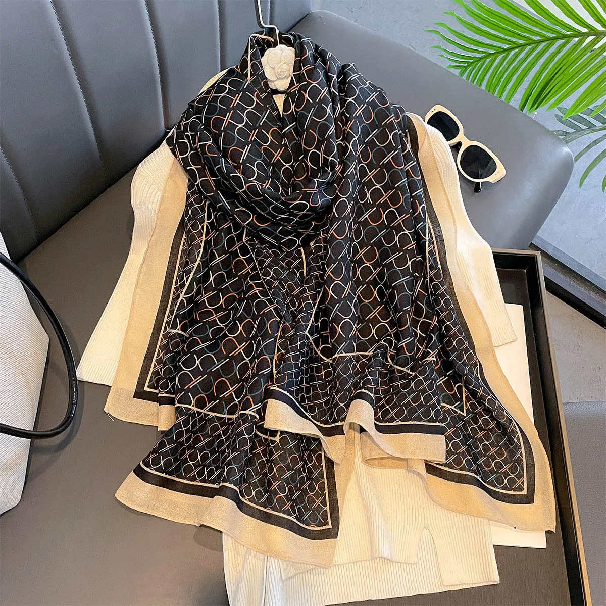 

Новинка 2025 года, шарф с принтом, универсальный высококачественный хлопковый льняной длинный шаль, роскошный женский дизайнерский шарф, платки, шарфы Bufandas, хиджаб