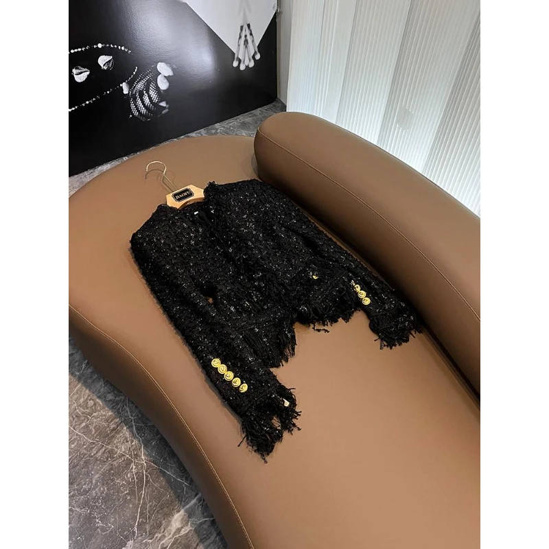 

Новинка осени 2025 года, черная блестящая шелковая твидовая куртка с бахромой и кисточками, кардиган с клапаном и круглым вырезом, женская верхняя одежда, черные топы