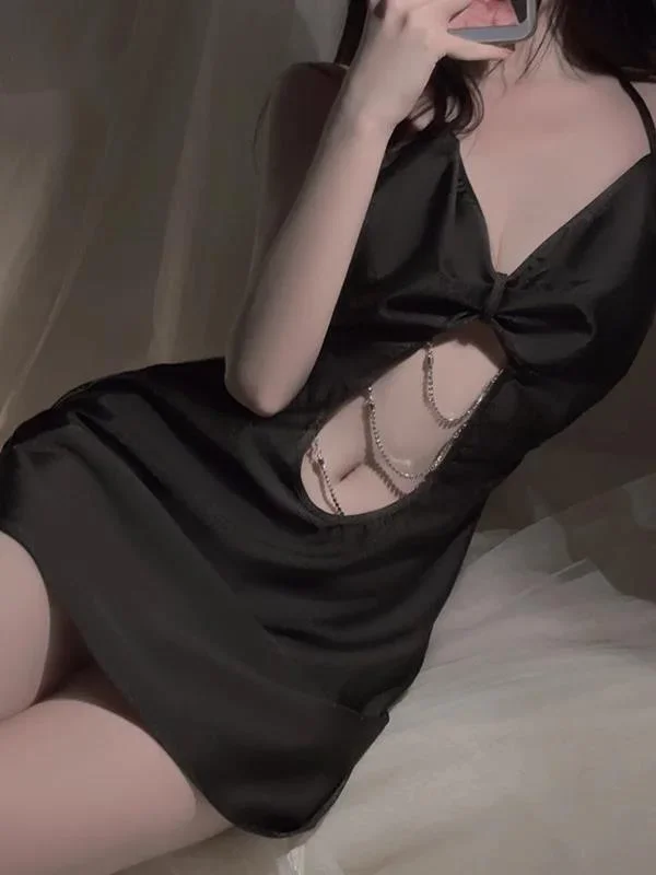 Sexy Deep V Temptation Hollow Diamond Chain Decoration Hanging Neck Wrap Hip Dress Elegant Solid Black Off Shoulder Dresses PM7H