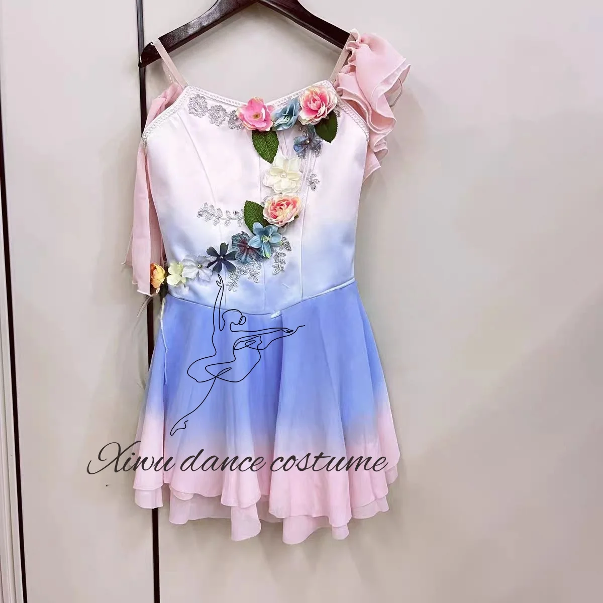 Abschlussball-Variationen, Ballettkleid, klassisches weißes langes Kleid, blauer Gürtel, Schleifen-Set, Diamant-Grand-Swing-Kleid