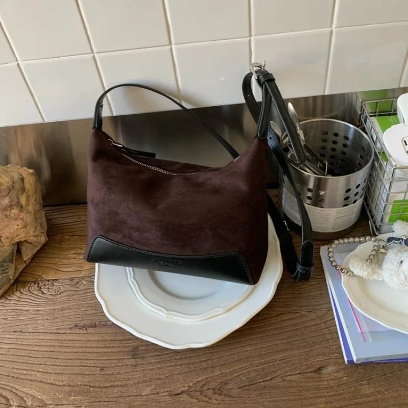 Sophisticated Women's Tote Bag Made Of Microfiber Leather Boasting Trendy Chiang Mai Lasting Spacious Soft Daily Look​