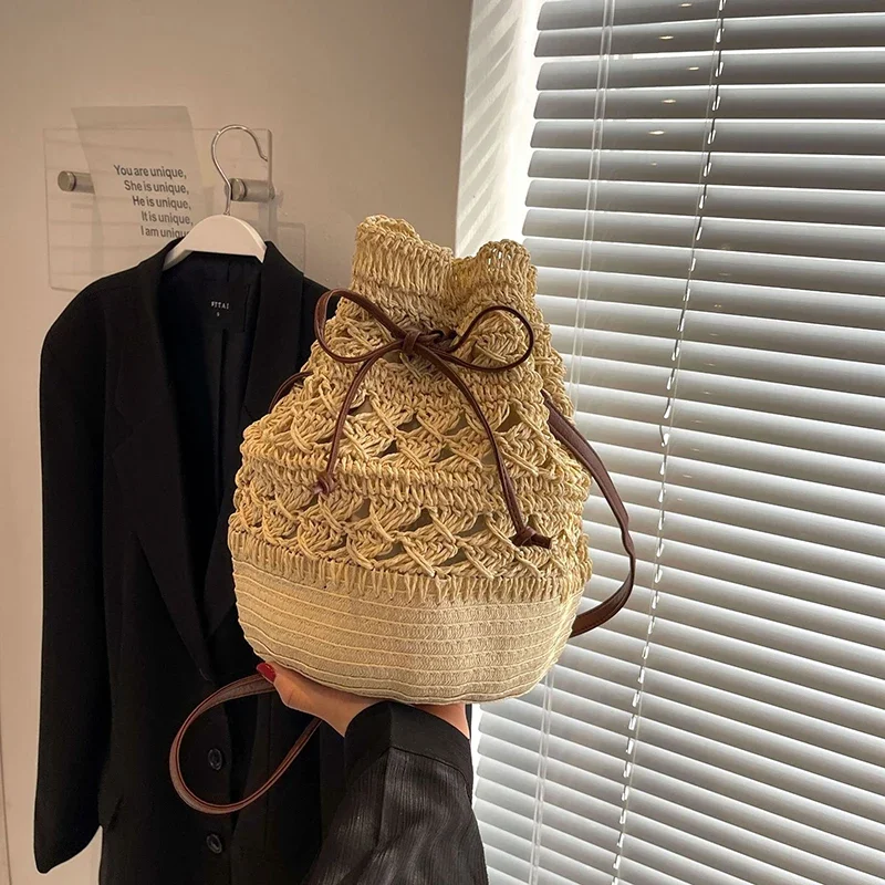 

Woven Straw Bag Ladies Bucket Crossbody Bag Summer Beach Bag Retro Travel Shoulder Bags Small Travel Purse and Handbag for Women
