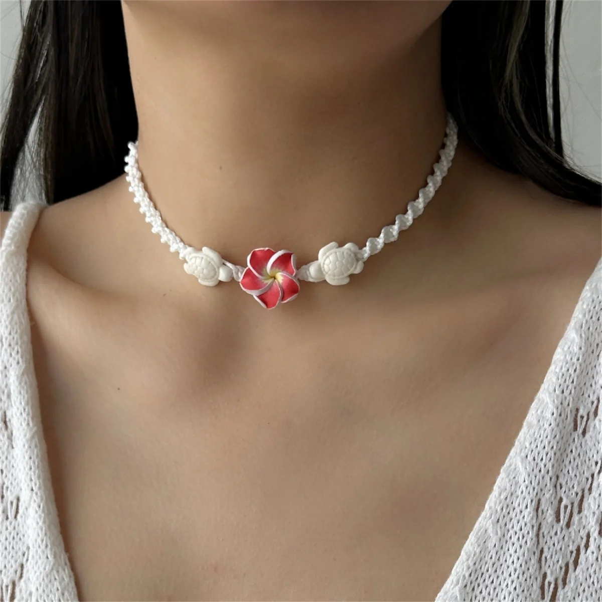 Boho-Halskette aus weicher Tonerde mit weißem geflochtenem Seil für Damen und Herren, Harz-Meeresschildkröten, florales Choker-Halsband, Sommer-Strand-Urlaubsschmuck – Detail 14