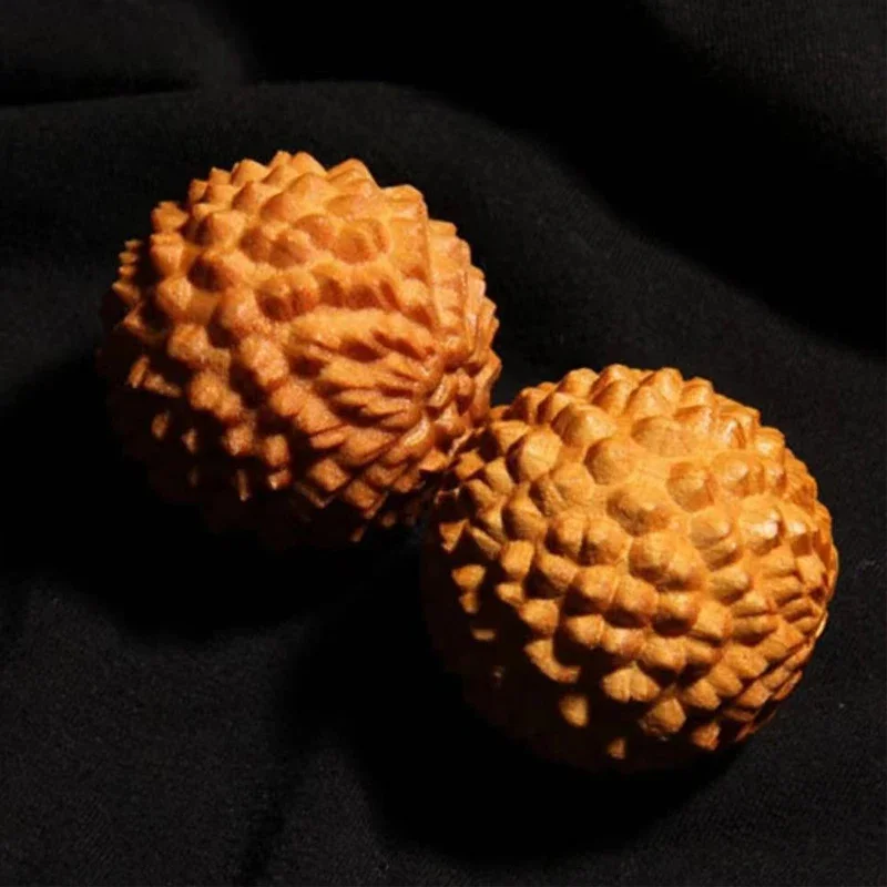 마사지 1Pcs Hand Massage Ball Cedarwood Durian Fitness Balls Hand Exerciser Spring-Grip Treatment of Wrist Injuries Masajeador