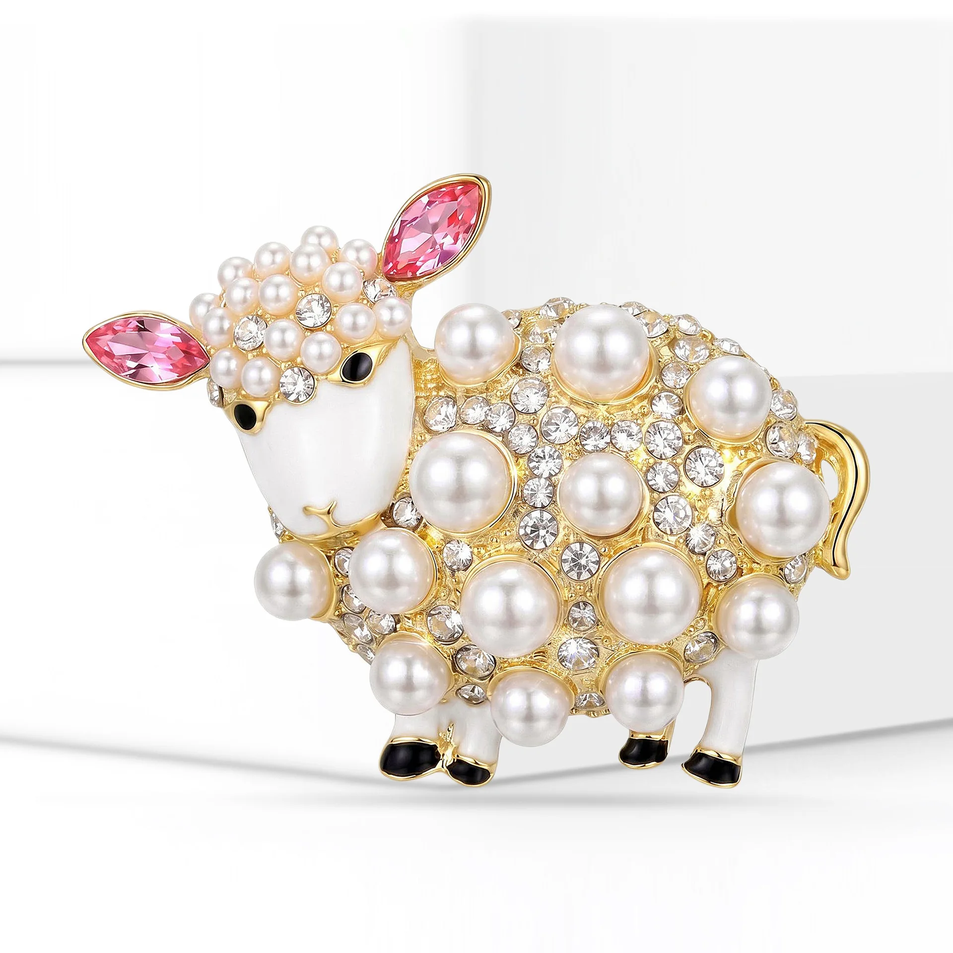 Cross border cute creative fashion versatile cardigan jacket pin accessories, pearl studded diamond sheep brooch