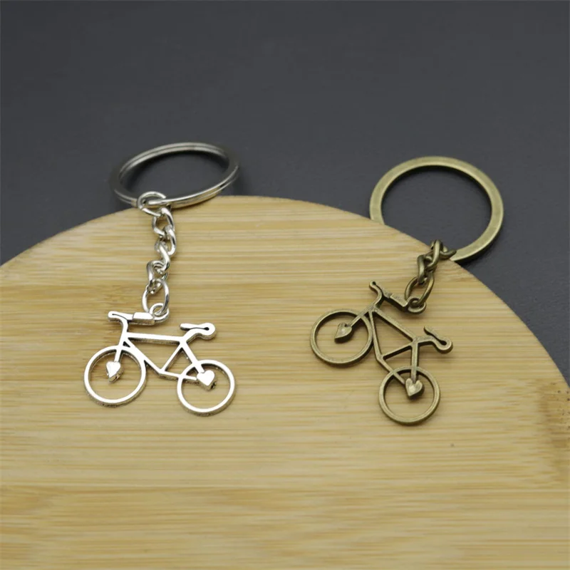 خمر سبيكة دراجة مفتاح سلسلة الرجال ريترو مجوهرات بسيطة الدراجة حلقة رئيسية حقيبة يد على ظهره قلادة
