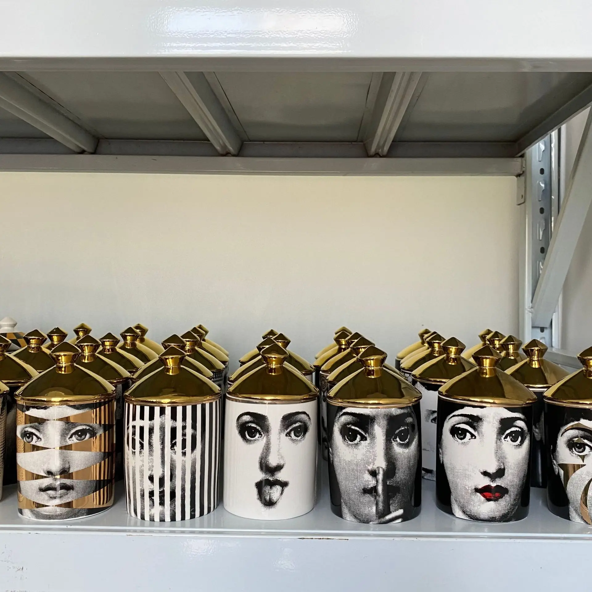 Female Portrait Ceramic Candy Jar with Gold Lid Diy Vintage Candle Holder Beauty Dressing Brush Pen Box Spice Tin Storage Tank