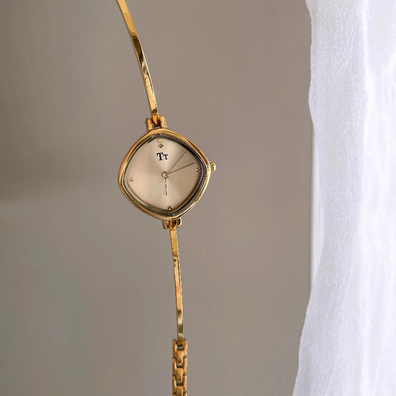 Classic Trend Ladies Watch Elegant and Simple Rhombus 2025 Waterproof Quartz Watch Birthday Gift