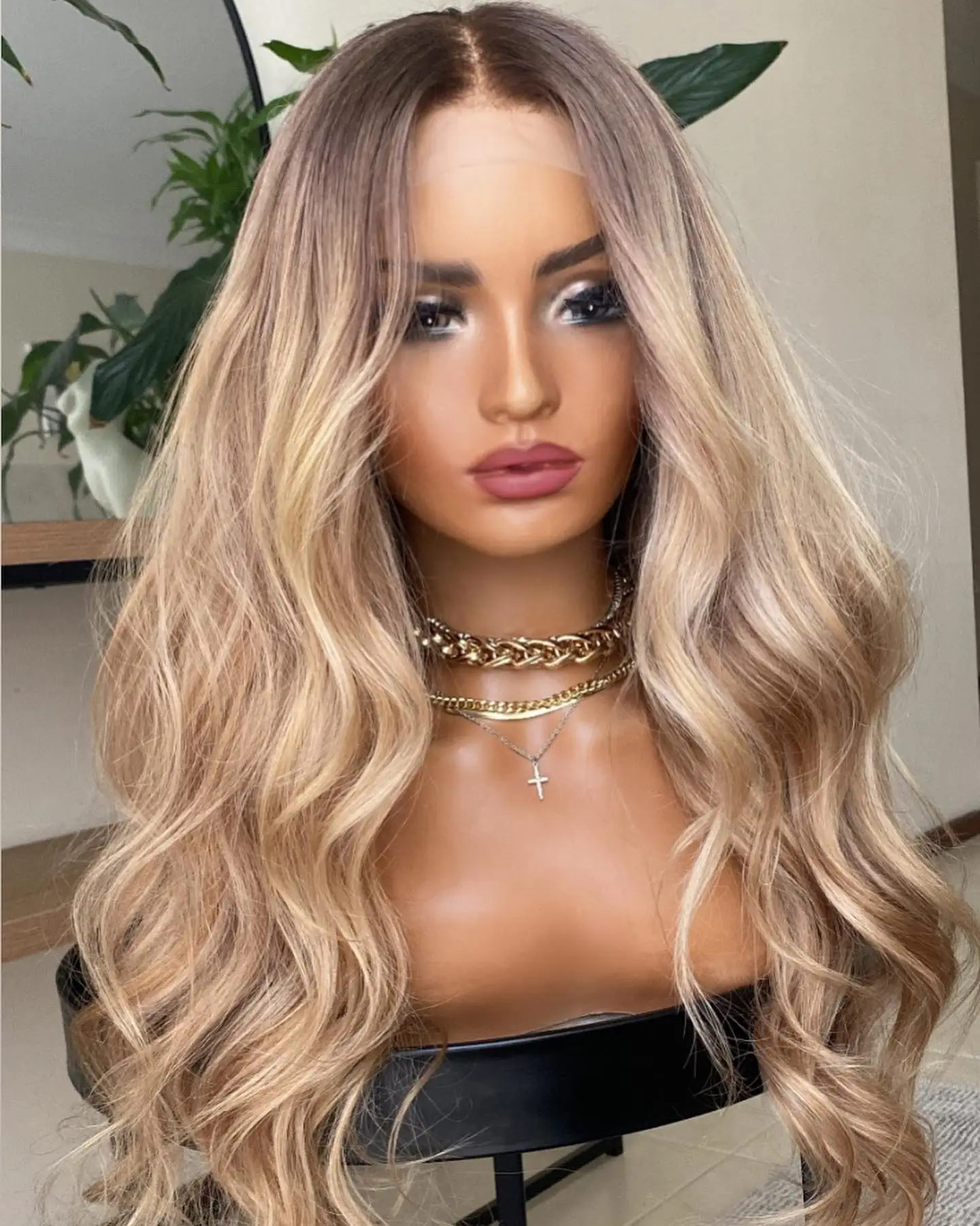 Wig Sorot Wig Depan Renda Akar Gelap Wig Coklat Ombre untuk Wanita Wig Cosplay Garis Rambut Alami Kepadatan 180%