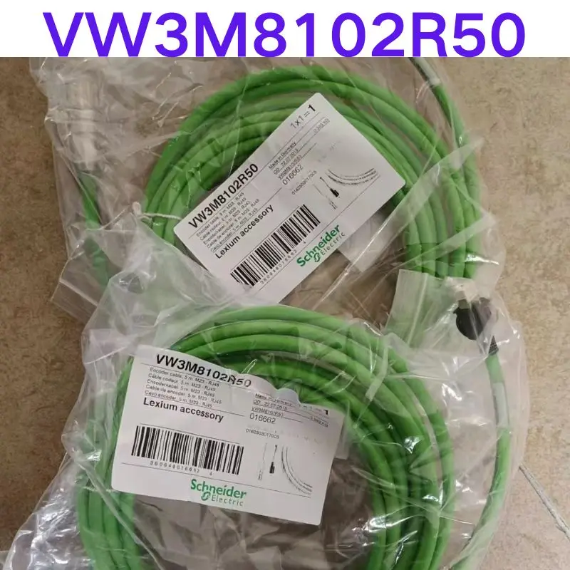 Brand-new VW3M8102R50 servo motor wire