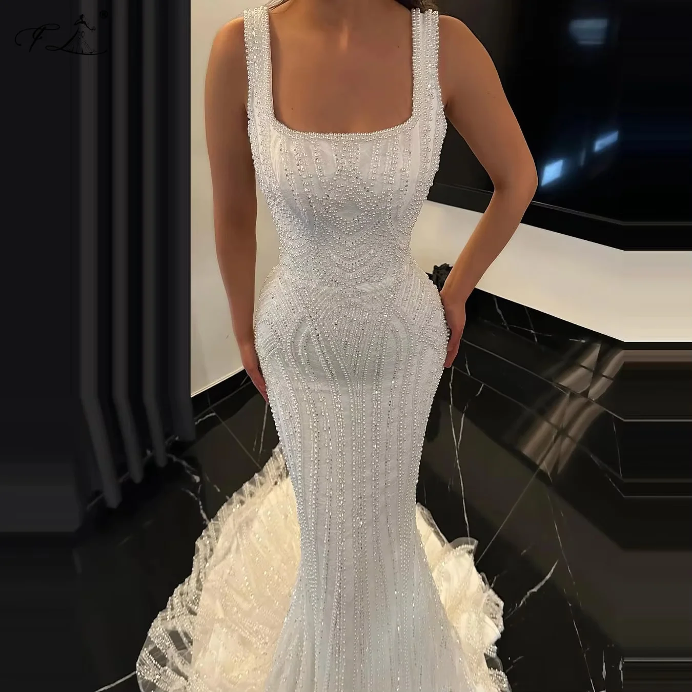 

2025 Pearl Halter Evening Gown With Fitted Fishtail Dress Train Suitable For Banquets Engagements Weddings Party Customizable