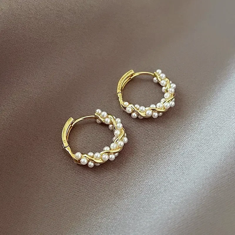 2023 New Korean Round Shape Pearl Hoop Earrings For Women Sweet Gold Color Ball Jewelry Fashion Brincos Custom Jewelry