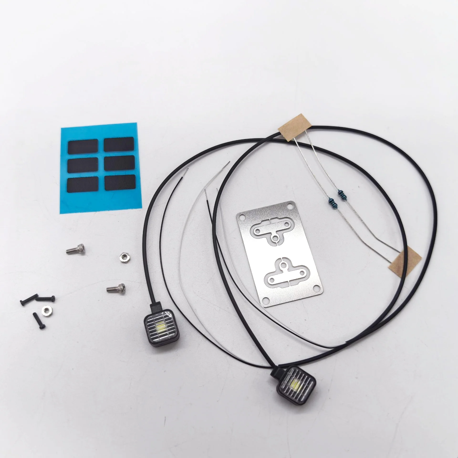 

RC 1/14 1 Pair of LED Square Floodlights for Tamiya Truck for Scania 770s DIY Parts