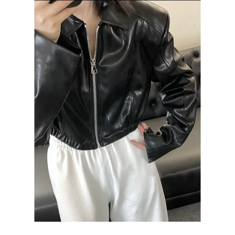 Chaqueta corta acolchada con hombros para mujer, chaqueta de cuero para motocicleta de cintura alta, otoño