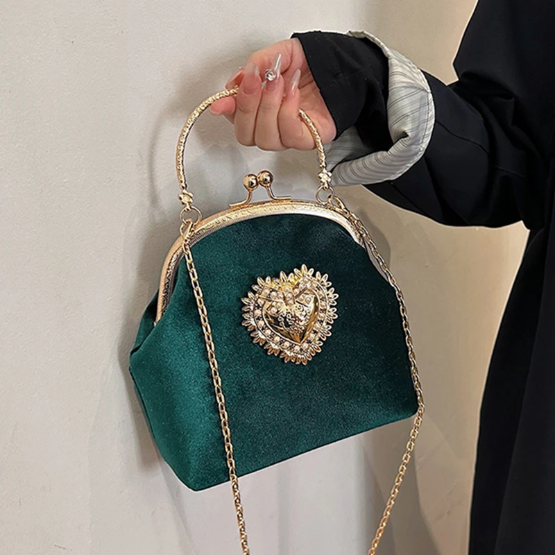 

Luxury Velvet Shoulder Bag Women Party Dinner Bags Fashion Ladies Elegant Formal Gorgeous Crossbody Daily Use Purse Handbag