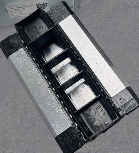 

Brand New R162231420 R162339420 R162471420 R165332320 Linear guide slider Expedited shipping