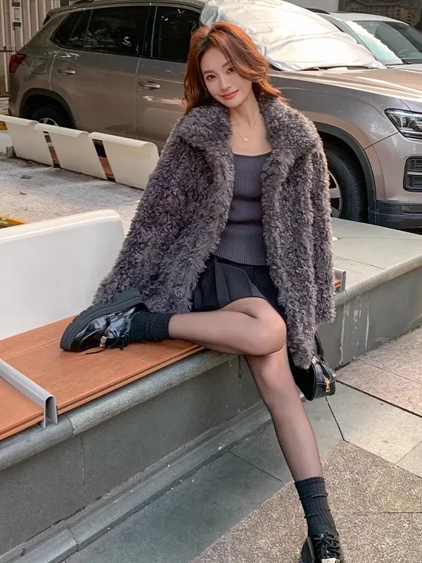 معطف فرو خروف صديق للبيئة للنساء ملابس خارجية شتوية من الجلد والفراء طويل Sve كوري Sle للتنقل والرياح