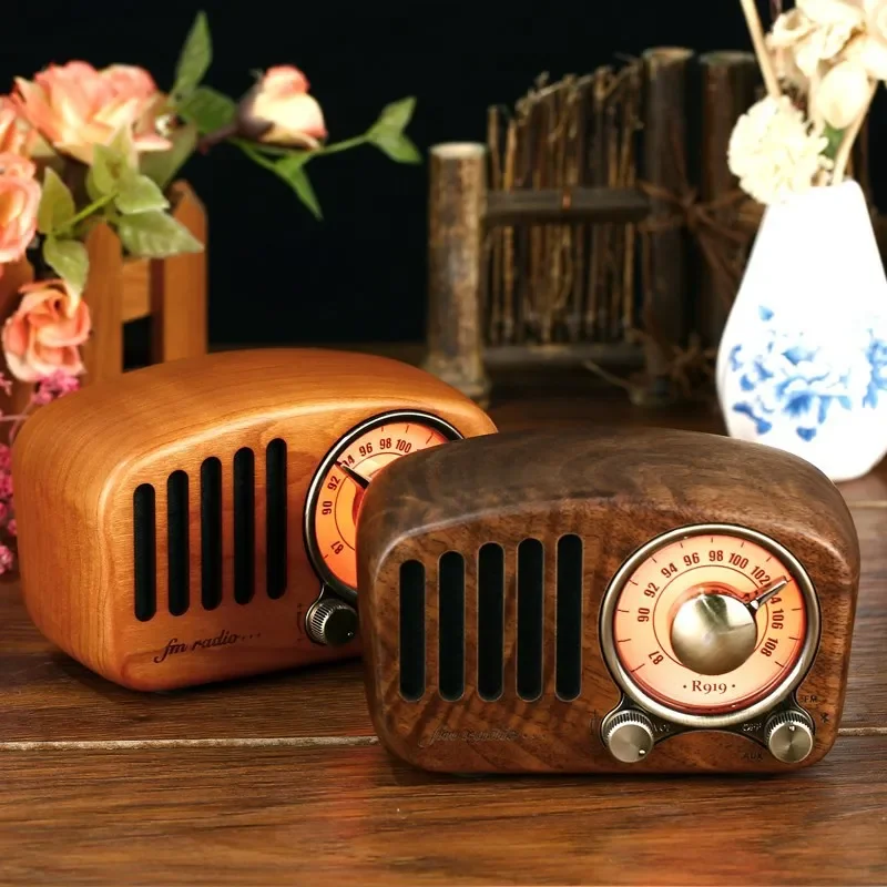 Vintage Radio Retro Bluetooth5.0Speaker Walnut Wooden FM Radio with Old Fashioned Classic Style Strong Bass Enhancement TF Card