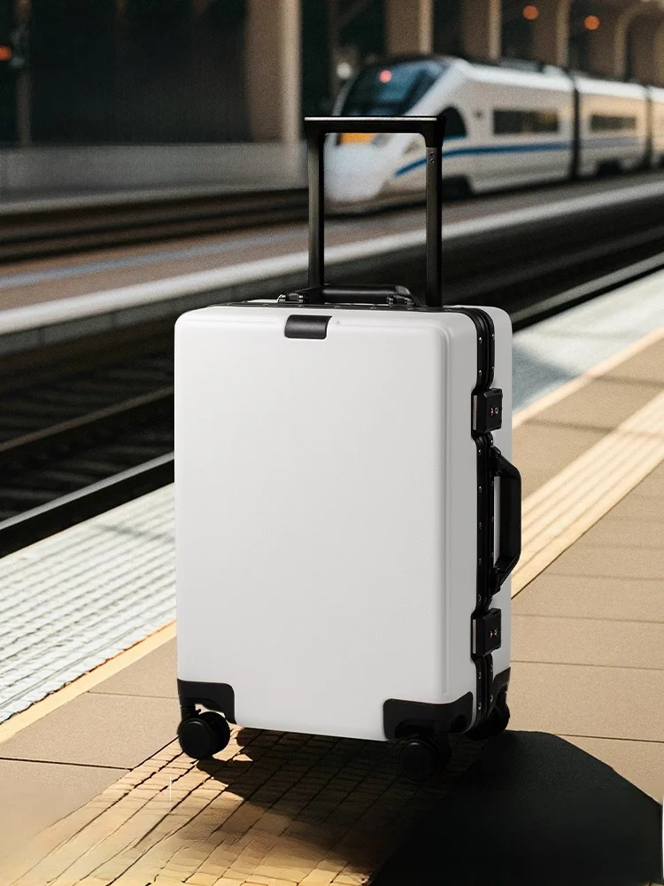 

Новая модель 2025 года: Жесткий чемодан-тележка из алюминия с четырьмя колесами для мужчин и женщин, ручная кладь