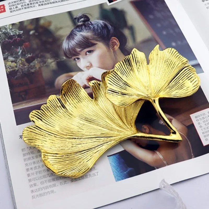 Nordic metal tray, ginkgo biloba jewelry tray, gold ring storage , creative display tray, sample room decoration.