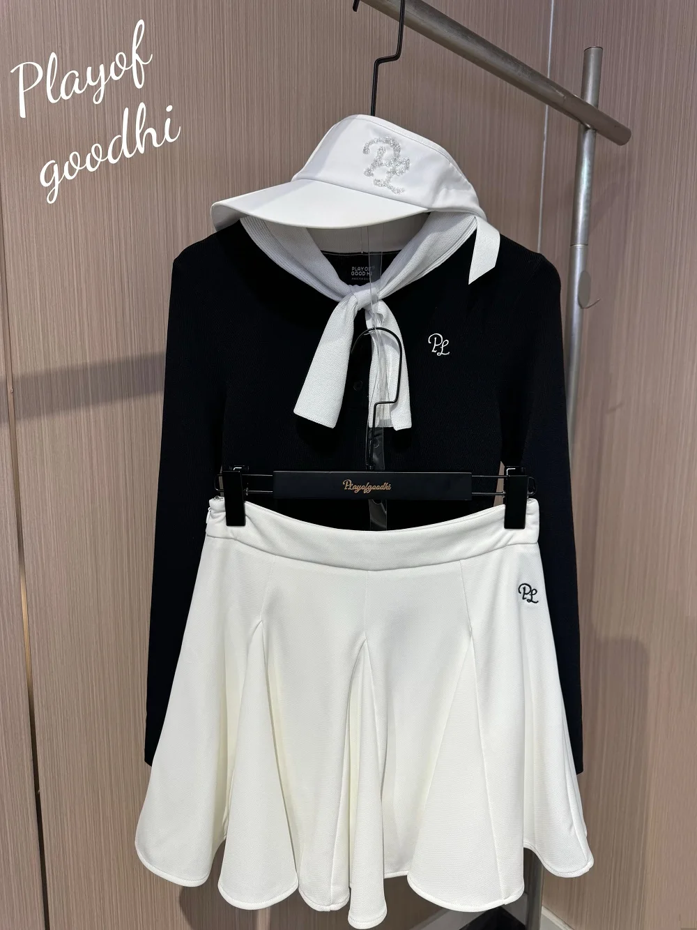 

PL Autumn Winter Golf Shirts Women Knitted Warm Sweater Bowtie Long Sleeve Top A-lined Pleats Golf Skort Ruffle Tennis Skirts