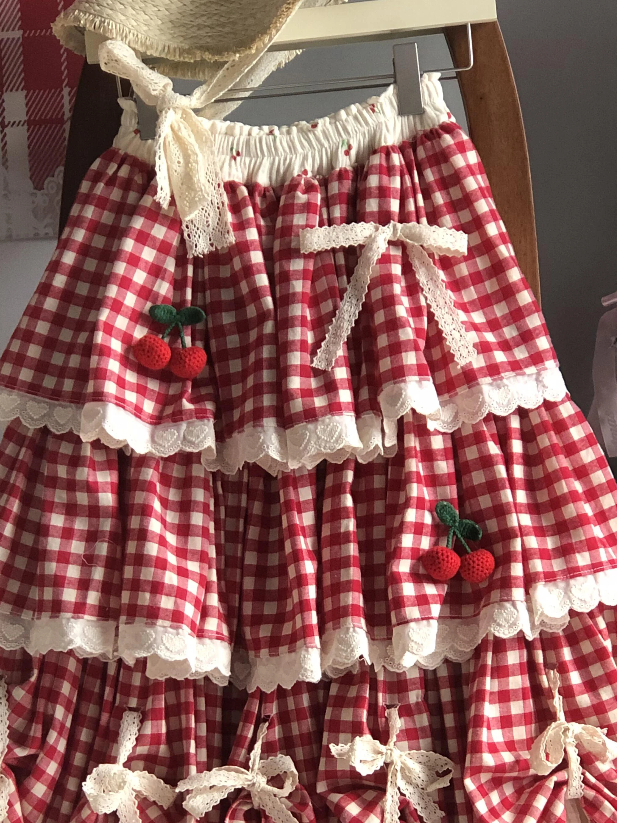 

Летняя вишневая лоскутная юбка, женская многослойная юбка-тортик с рюшами, корейская свободная юбка средней длины, юбка трапециевидной формы