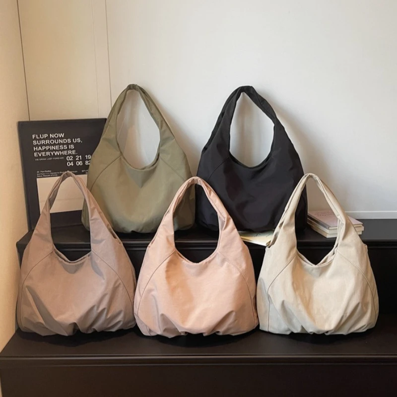 

Новая японская повседневная легкая нейлоновая сумка через плечо для женщин, модная и универсальная сумка-тоут, вместительная сумка для поездок на работу