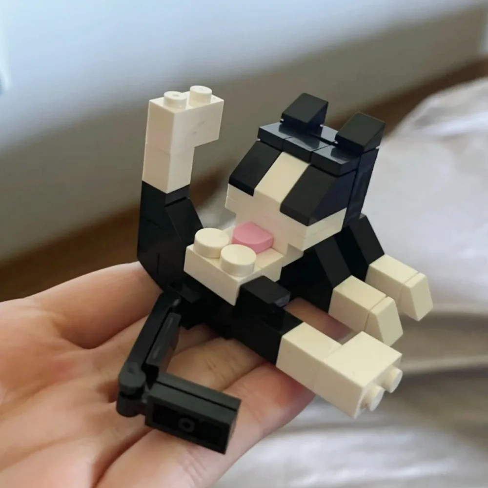 MOC Cat Lick Their Fur Bricks Cute Animal Cow Cats Compatible Figure Building Blocks Toys For Children Adult Friends Gift Medol
