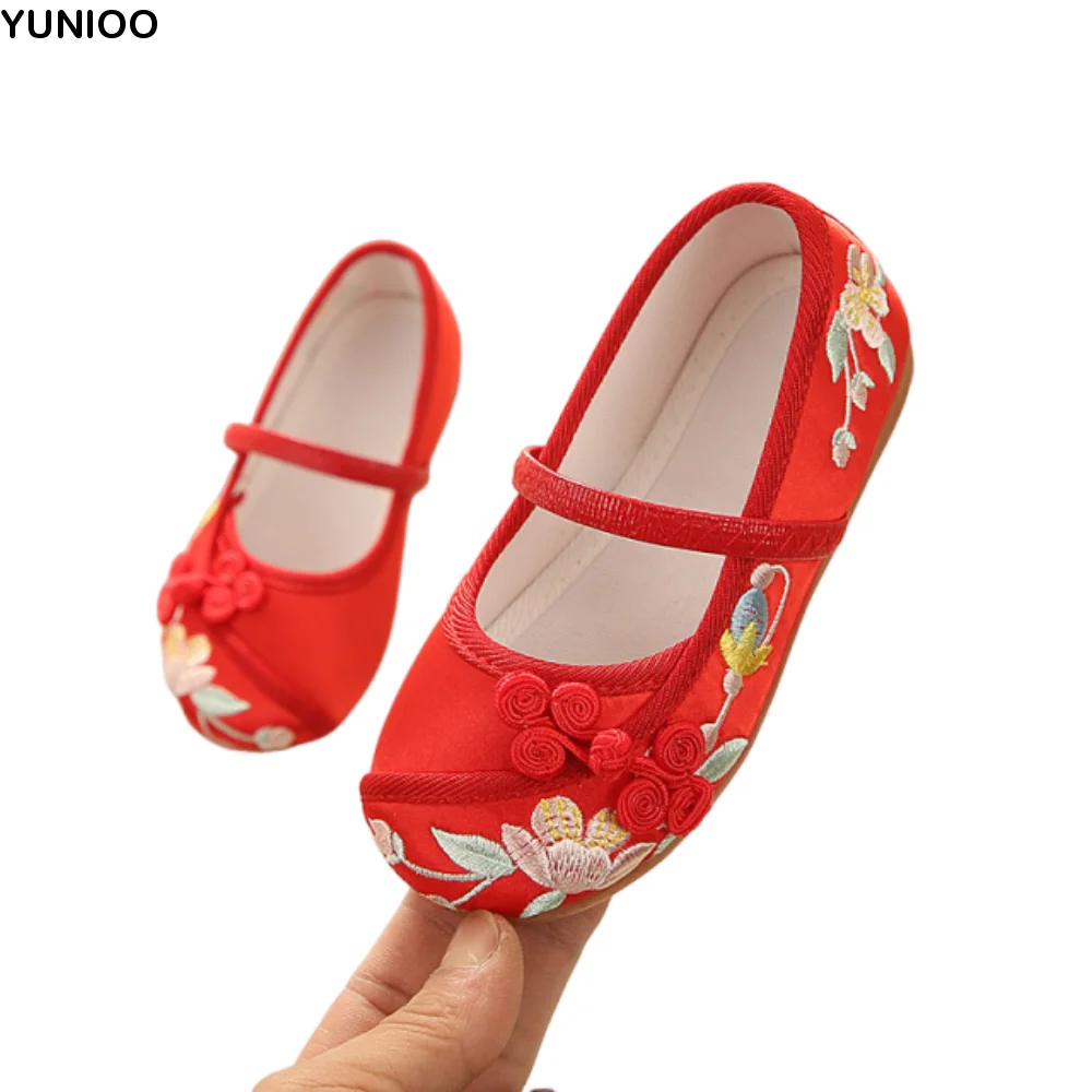 

Chinese Style Girls' Dancing Shoes Soft Sole Non-slip Children Hanfu Flat Shoes Comfortable Wear Resistant Ballet Shoes