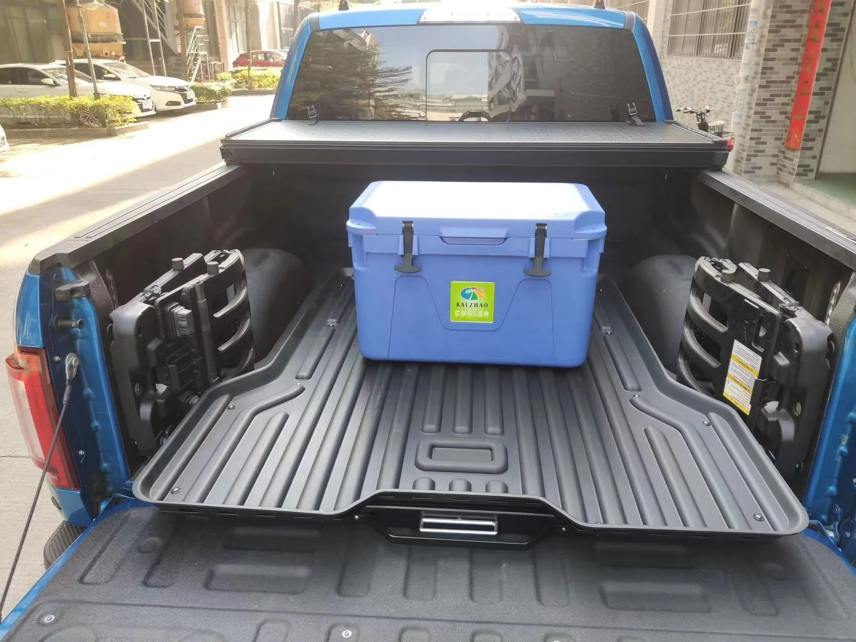 Manufacturer's direct supply of pickup truck cargo box slide rail drawer pickup truck tail box sliding and pulling special tray