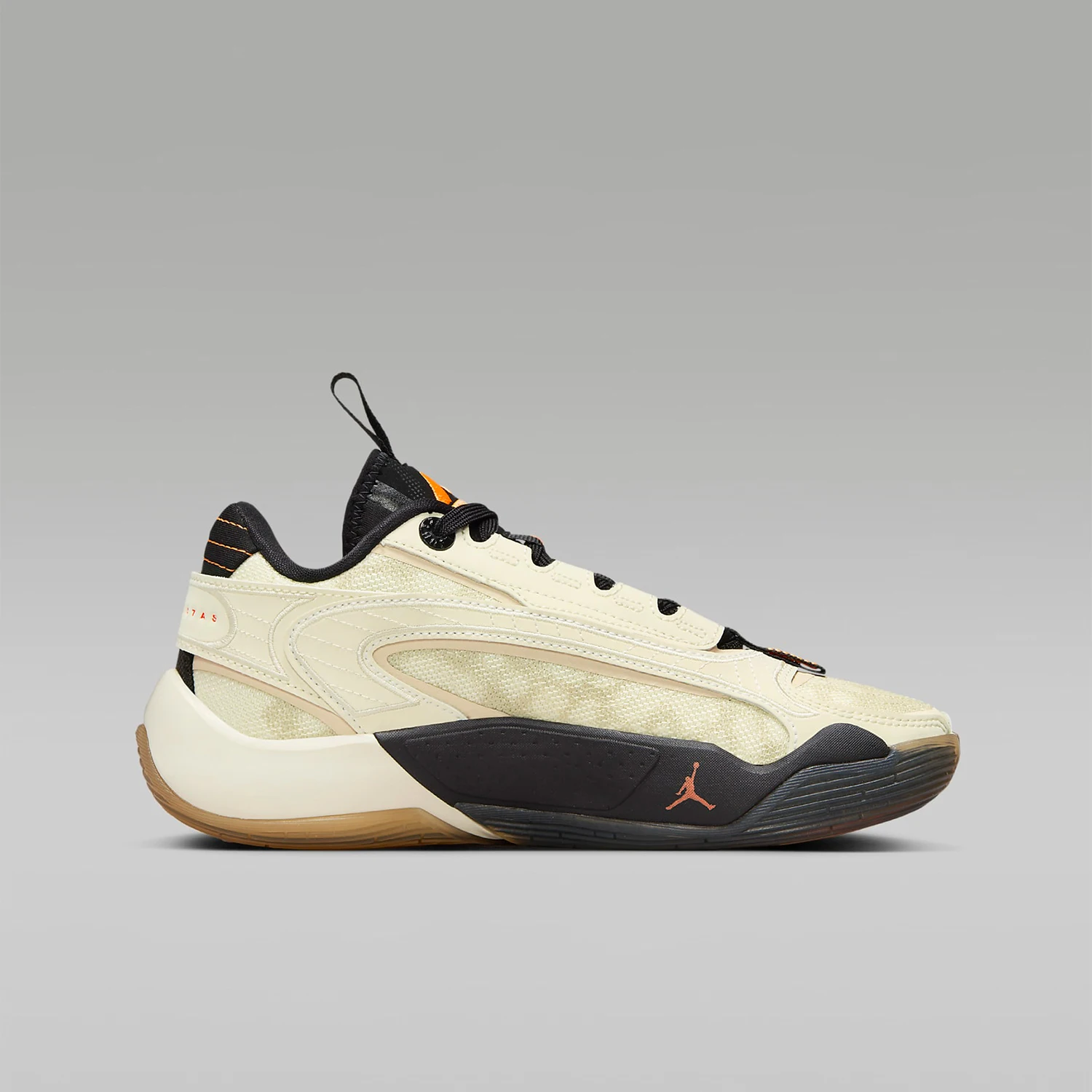 حذاء كرة سلة متين مبطن للنساء من Nike JORDAN GS DZ3498-100