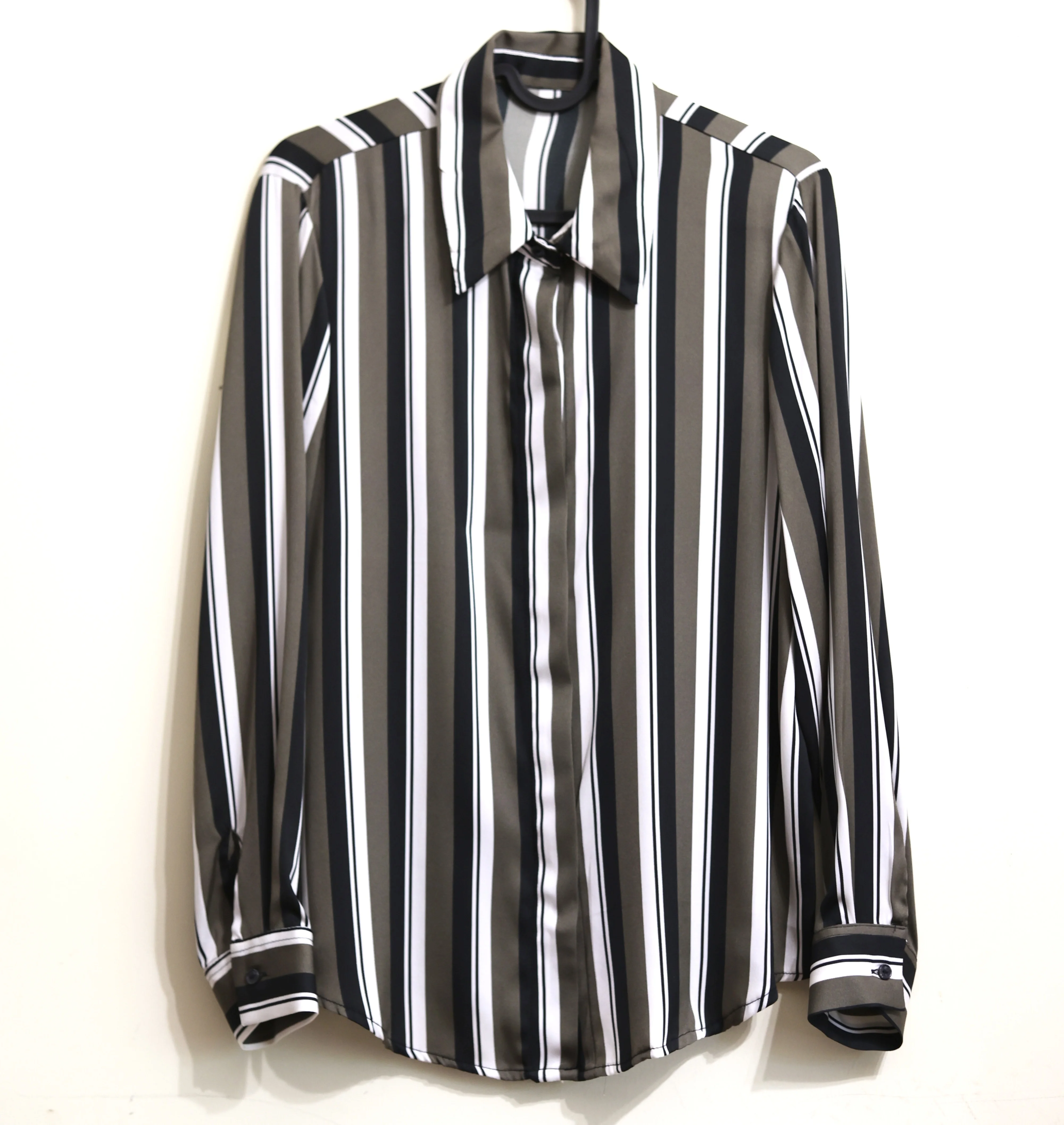 

Women Silk Shirt 95% Mulberry Silk 5% Spandex 19 Momme Army Green Striped Long sleeve Top Blouse Office Lady Work WD001