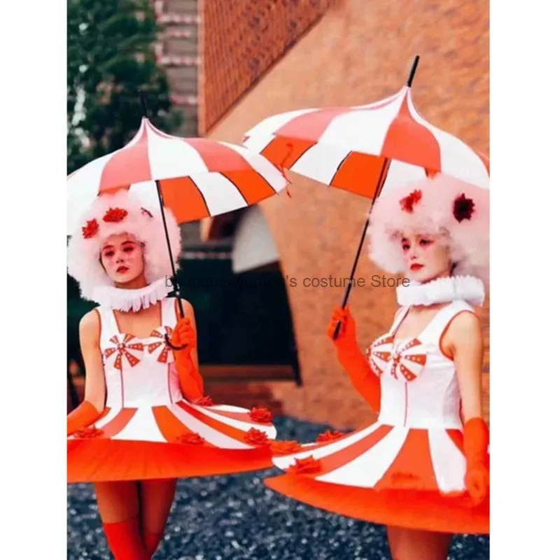 Parco divertimenti Parata Discoteca Cosplay Costume da spettacolo di carnevale Circo Gonna grande a righe rosse e bianche femminili