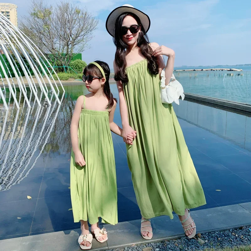 Mother Daughter Matching Clothes Beach Dresses Resorts Look Mom and Baby Girls Equal Clothing 2023 Summer Women Vacation Dress