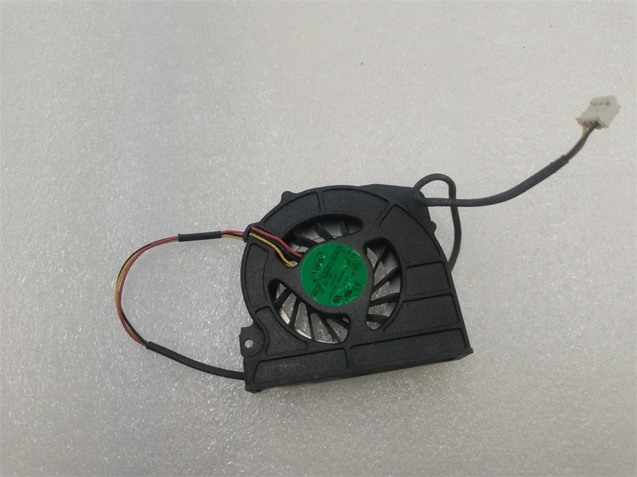 

НОВЫЙ DC 12 В 0,24 А для серверного вентилятора ADDA AB0612HX-HC2 X1A 3PIN