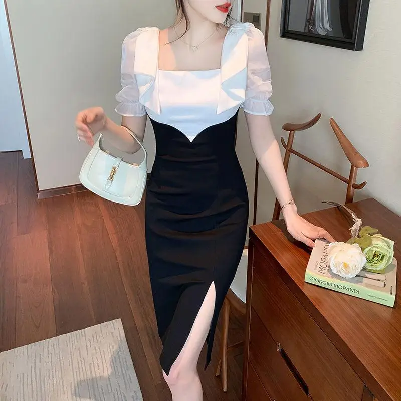 Korean Version of Socialite with Sweet Temperament Bow Square Collar Hip Hugging Short Sleeved Dress Hepburn Style Black Dress