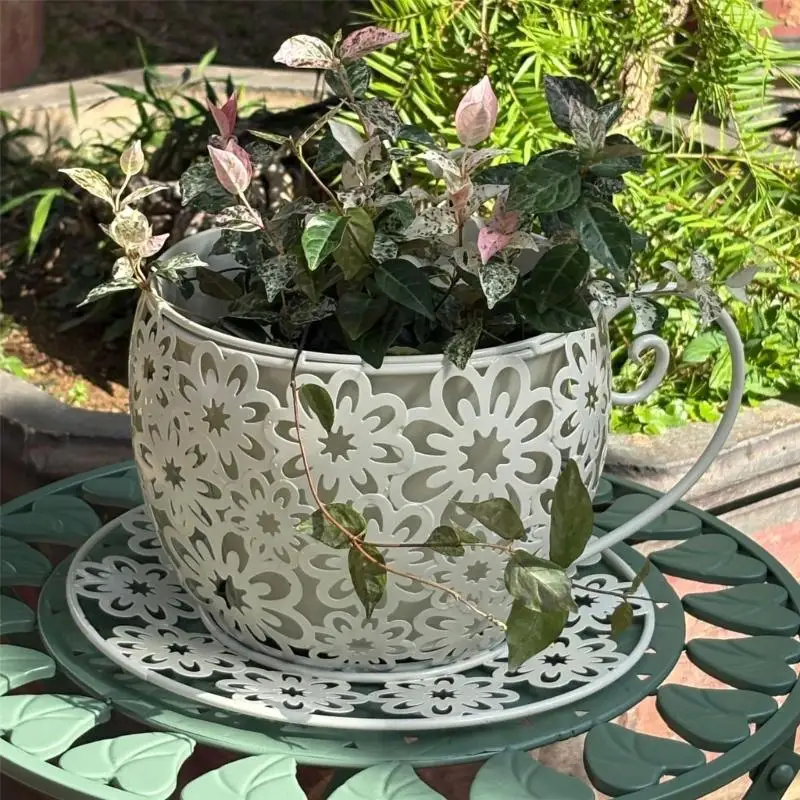 

R9UF Decorative Retro Charm Iron Container Flowerpot For Small Plant Arrangement