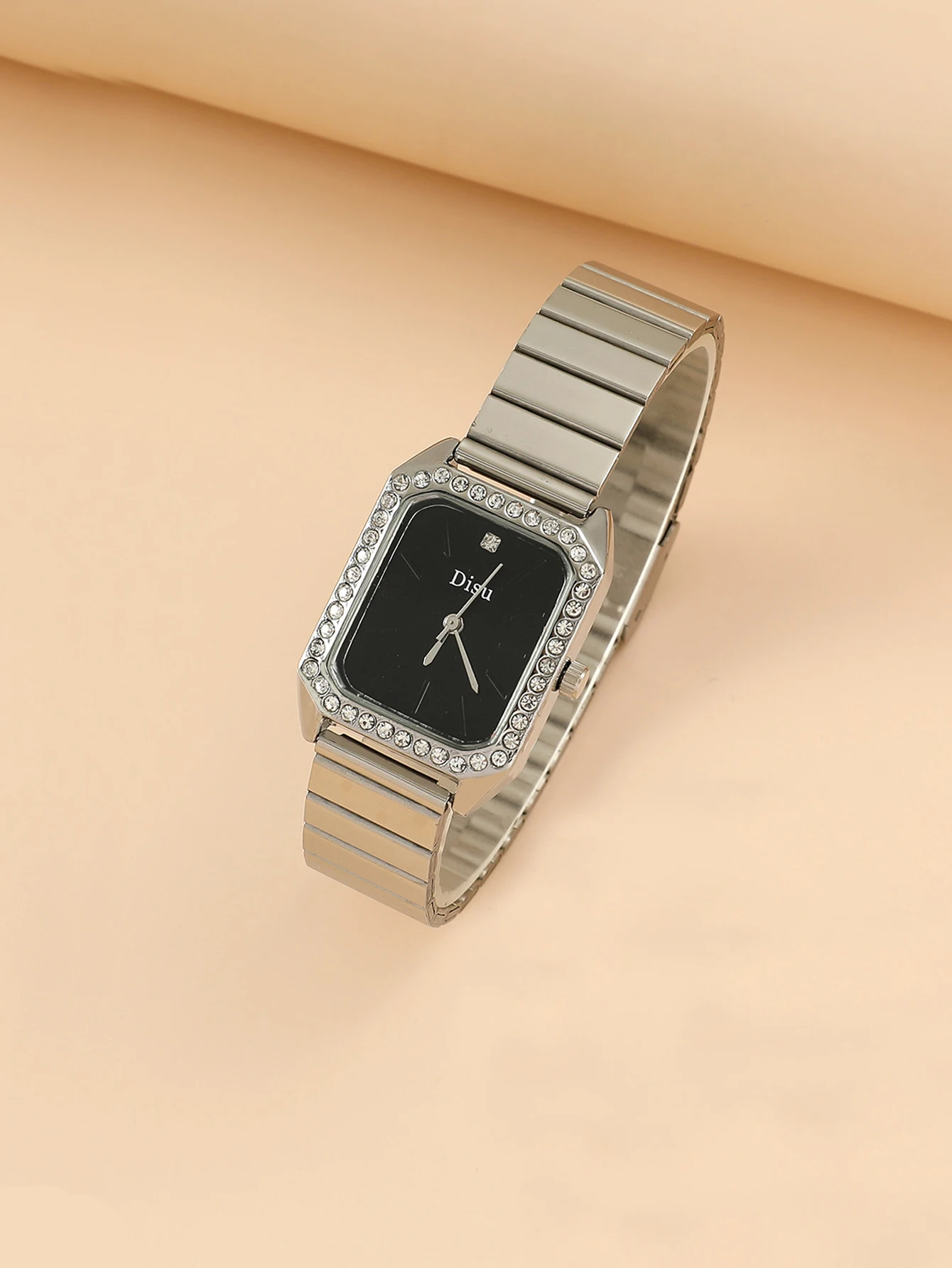 A Women\'s Stainless Steel Strap Classic Fashion Small Square Quartz Watch With Rhinestone. Can Be Used In Daily Life