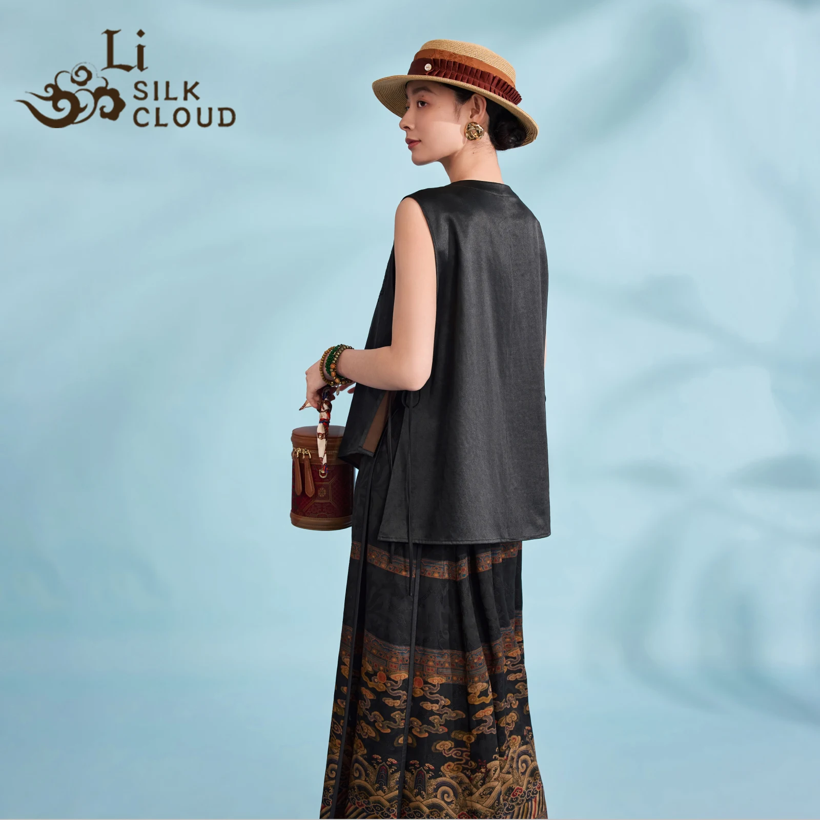 LI SILK CLOUD Black Xiangyunsha Chinese Style Vest - Chinese Traditional Embroidery, Adjustable Tie Waist, Sleeveless