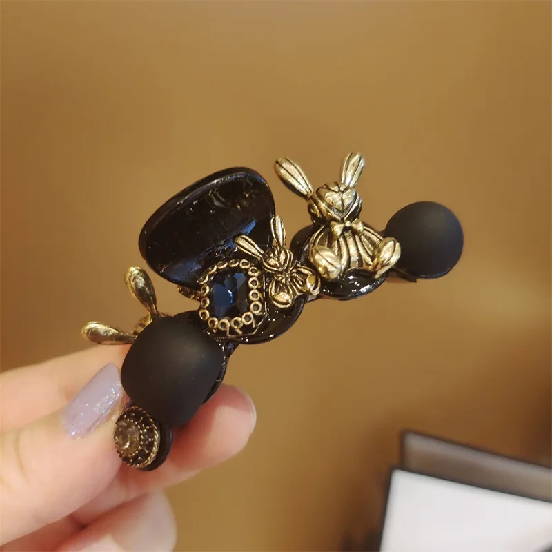 

Vintage style alloy heavy industry cute rabbit grab clip, half tie bangs clip, matte bead hairpin