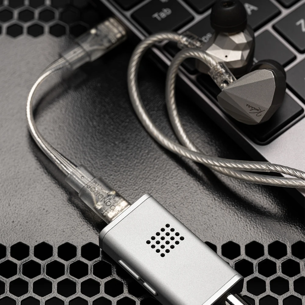 Moondrop Dawnpro2 Dawn pro2 Portable Decoder AMPs Dual Flagship CS43198 DAC Chip Hardware Decoding DSD256 & 32Bit /384kHZ view 4