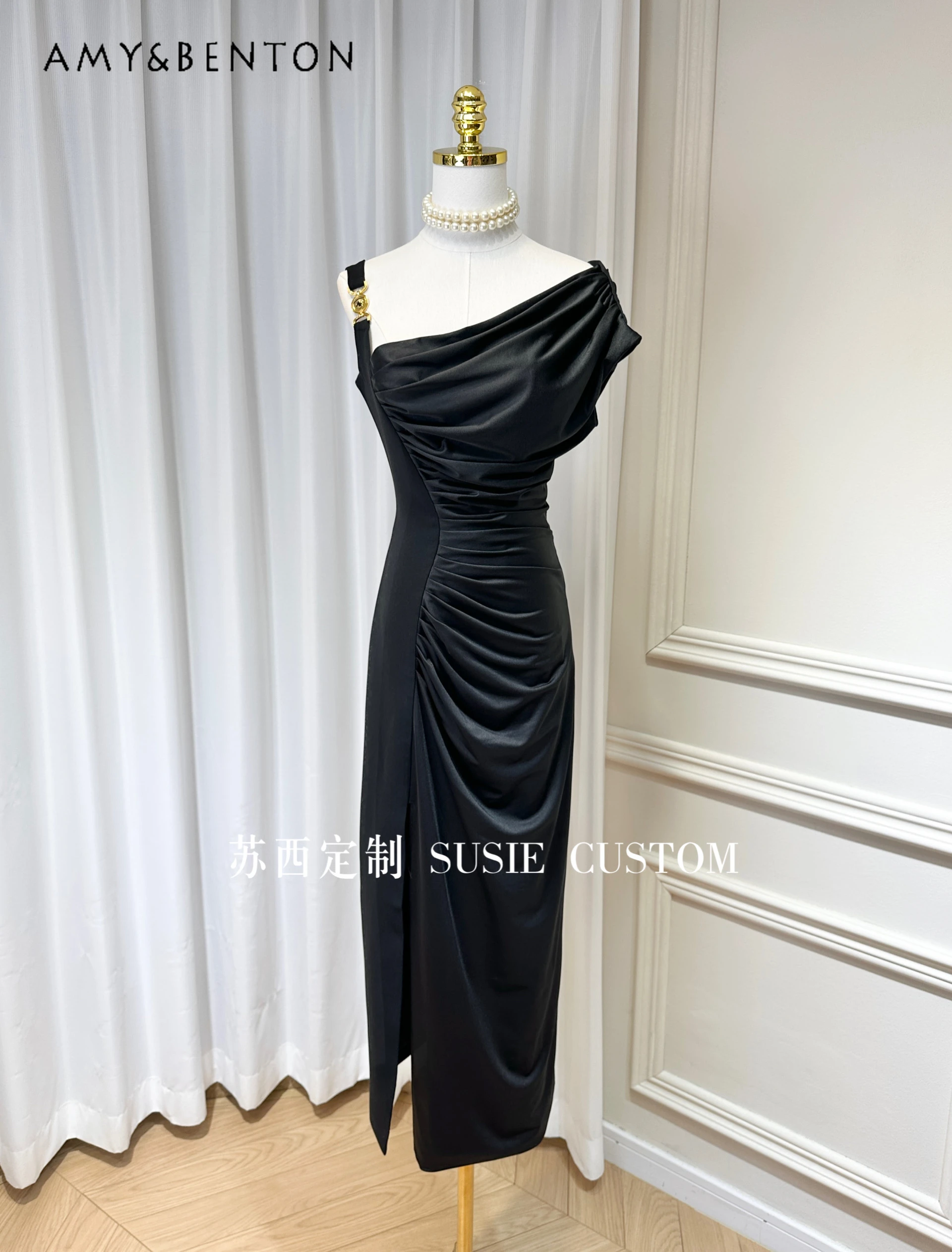 

High-End Elegant Metal Buckle Irregular Off-Shoulder Slim Mid-Length Dress Summer Graceful Socialite Hepburn Style Black Dresses