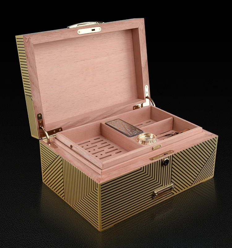 Cigar box, moisturizing box, cedar wood storage in most areas, paint, insect-proof , cigar moisturizing box