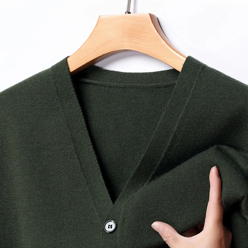 

Hot Selling Luxury Quality Men's Cardigan New Arrival V-Neck Simple Elastic Long Sleeve Coat Autumn Business Soft Warm Menswear