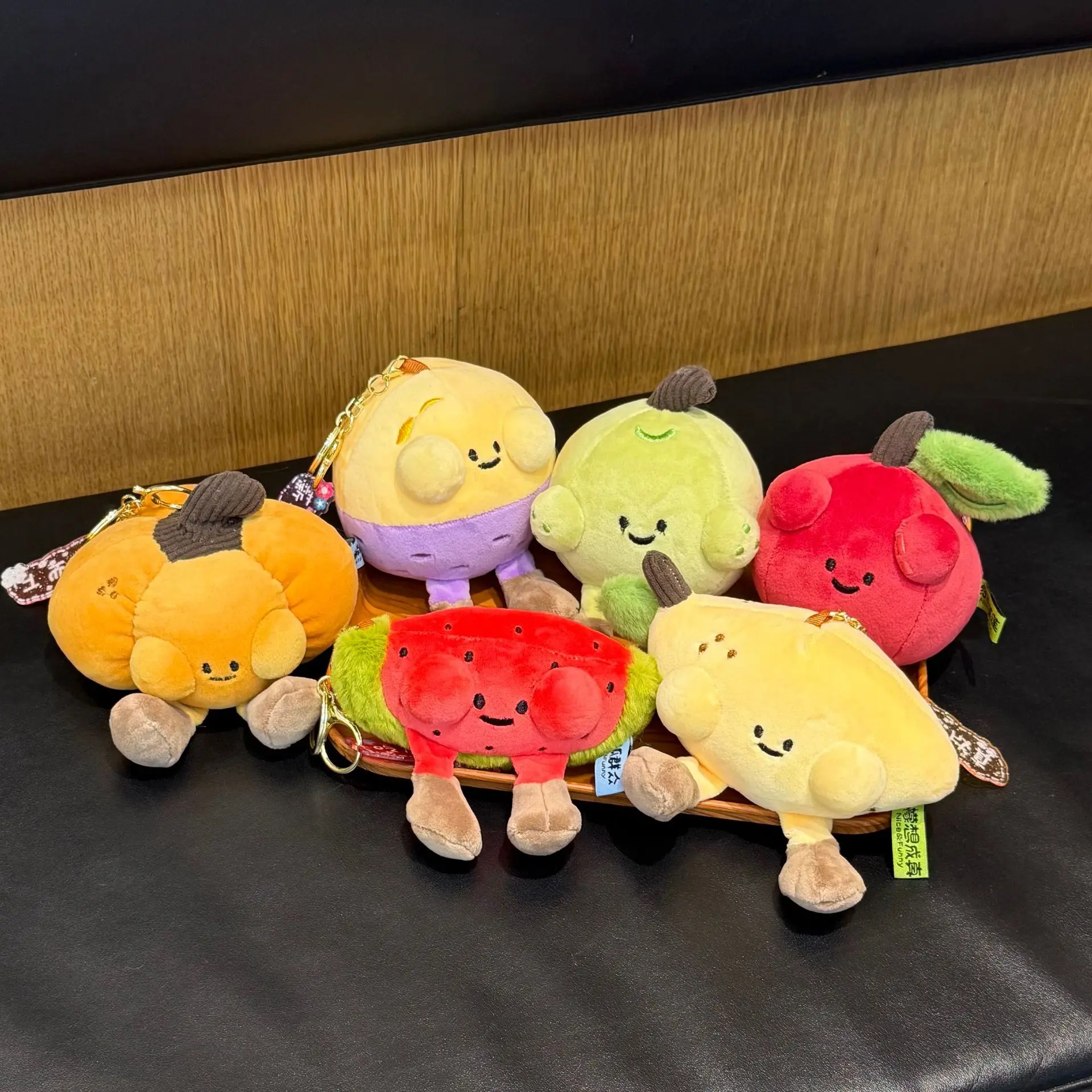 Sure enough, there are lucky series plush toy pendants, creative books, bags, hanging decorations, dolls, and souvenirs